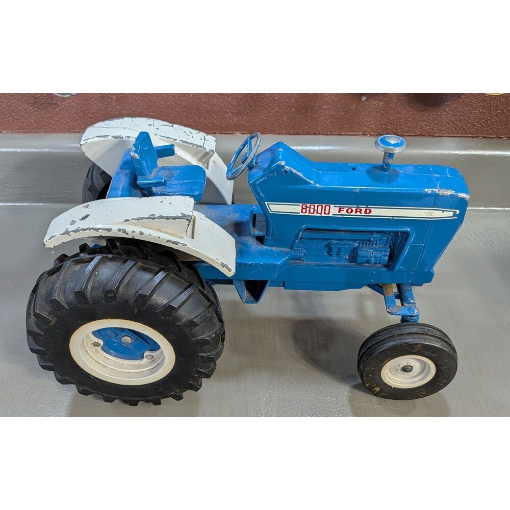 1968 Ford 8000 1/12 Scale Metal Tractor